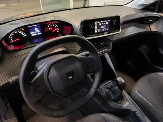 PEUGEOT-208-2025