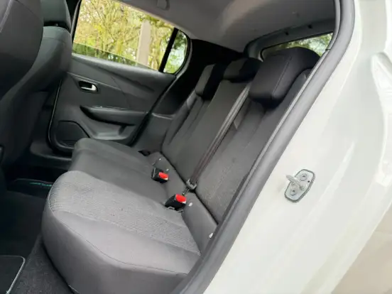 PEUGEOT-208-2022