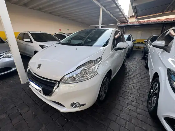 PEUGEOT 208 1.6 GRIFFE 16V FLEX 4P AUTOMÁTICO