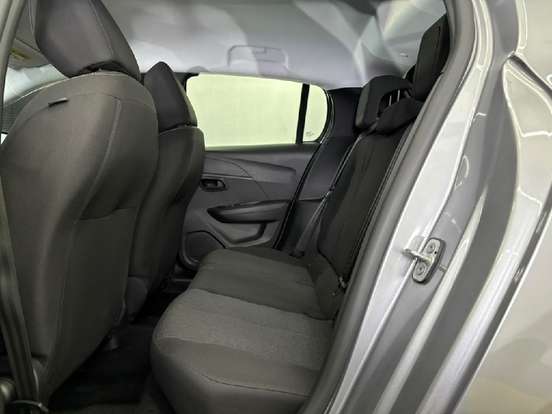 PEUGEOT-208-2023