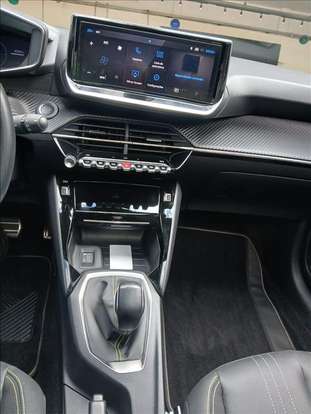 PEUGEOT-208-2025