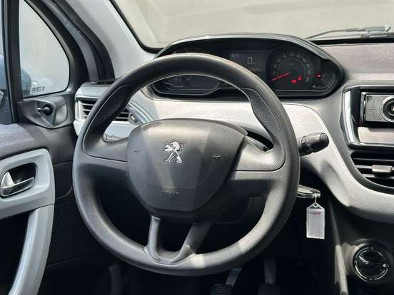 PEUGEOT-208-2014