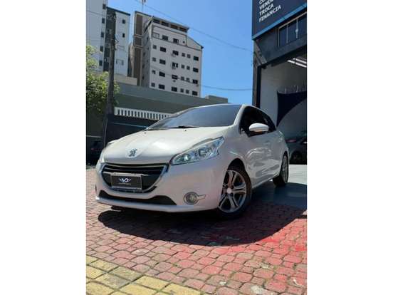 PEUGEOT-208-1.6 GRIFFE 16V FLEX 4P AUTOMÁTICO PEUGEOT-208-2013