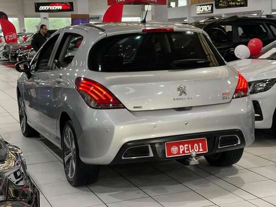 PEUGEOT-208-2015