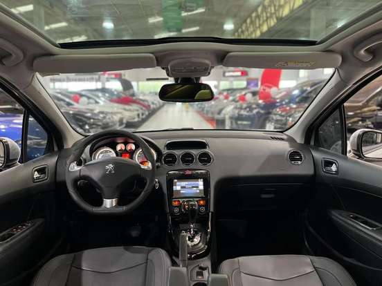 PEUGEOT-208-1.6 GRIFFE 16V FLEX 4P AUTOMÁTICO PEUGEOT-208-2015
