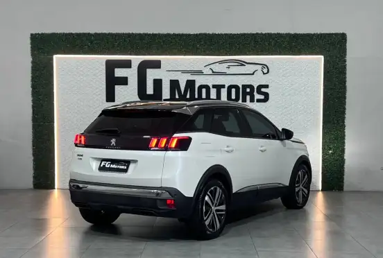 PEUGEOT-3008-2018