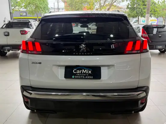 PEUGEOT-3008-2018