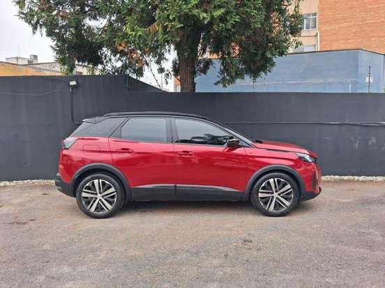 PEUGEOT-3008-2022