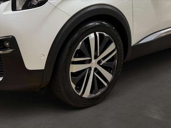 PEUGEOT-3008-2019