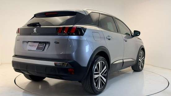 PEUGEOT-3008-2018