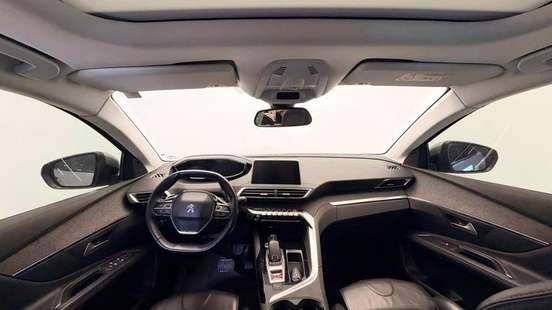 PEUGEOT-3008-2018