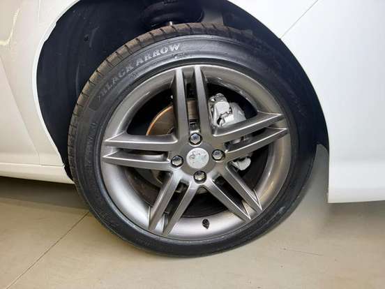 PEUGEOT-308-2015