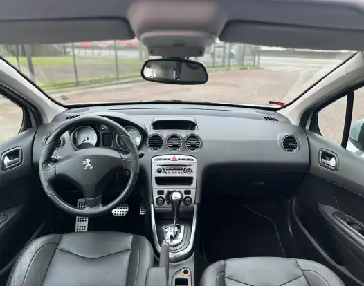 PEUGEOT-408-2011