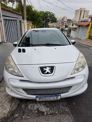 PEUGEOT-207-2012