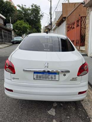 PEUGEOT-207-2012