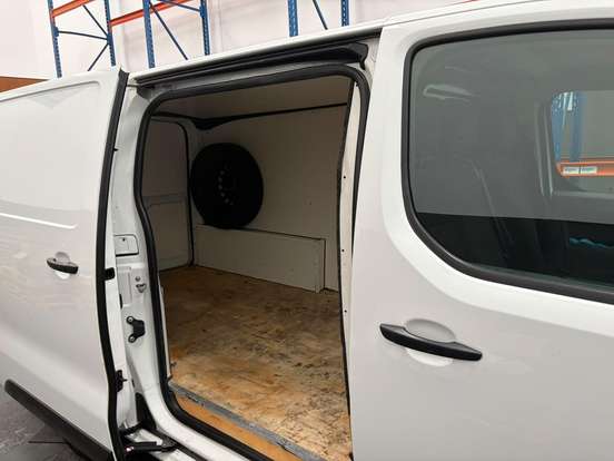 PEUGEOT-EXPERT-2022