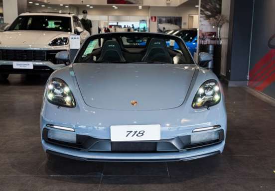PORSCHE-718-2025
