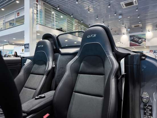 PORSCHE-718-2025