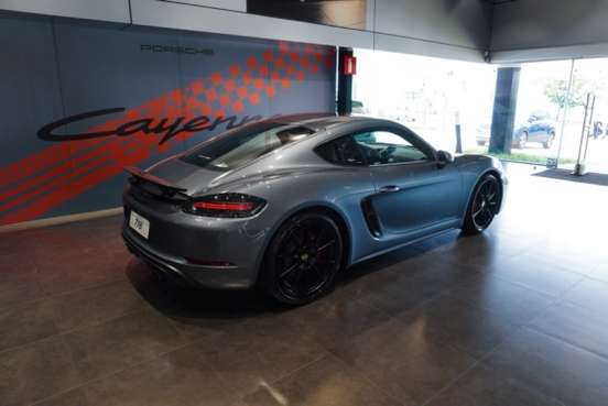 PORSCHE-718-2025