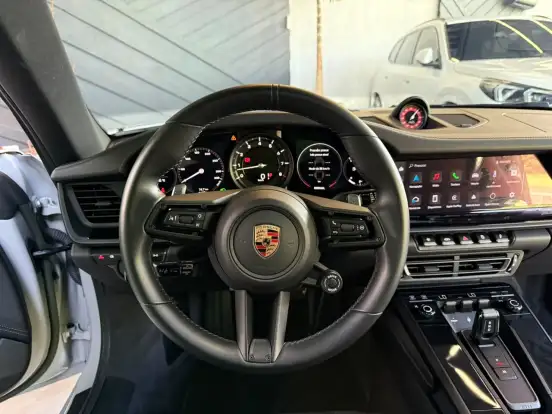 PORSCHE-911-2023