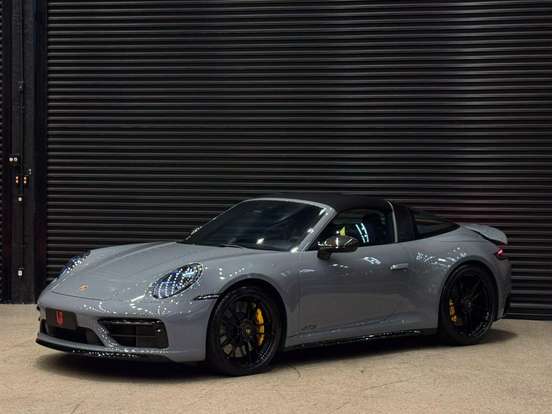 PORSCHE-911-2023