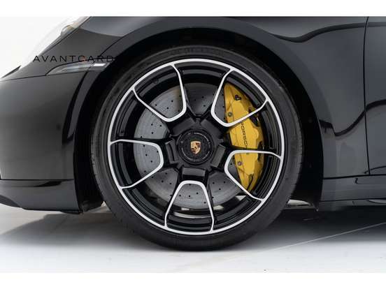 PORSCHE-911-2023