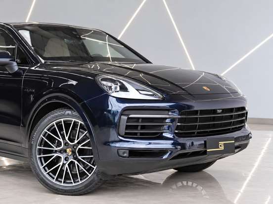 PORSCHE-CAYENNE-2021