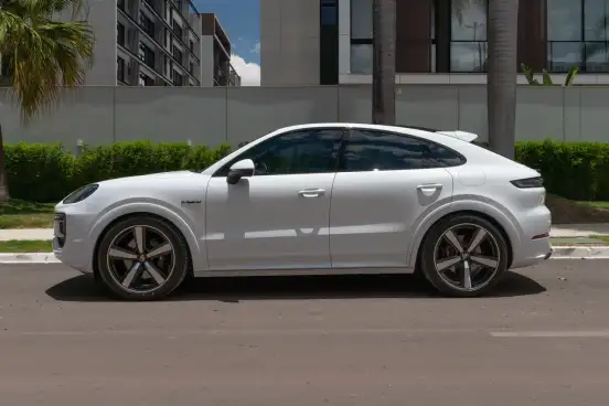 PORSCHE-CAYENNE-2024