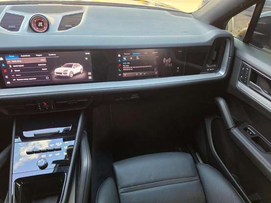 PORSCHE-CAYENNE-2025