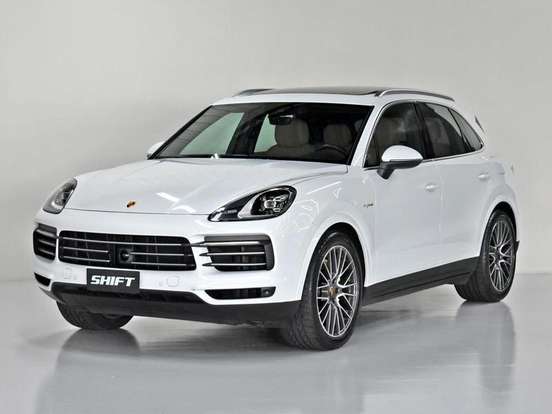 PORSCHE-CAYENNE-2020
