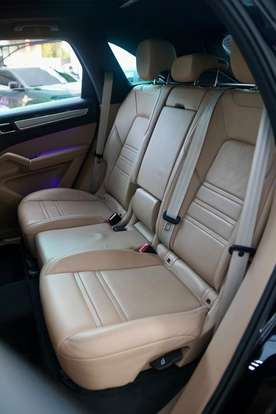 PORSCHE-CAYENNE-2022