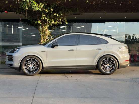 PORSCHE-CAYENNE-2025