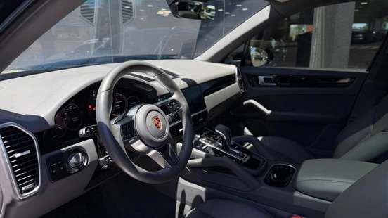 PORSCHE-CAYENNE-2018