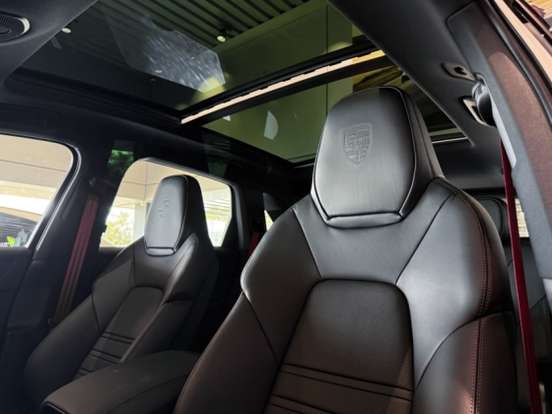 PORSCHE-CAYENNE-2025