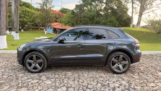 PORSCHE-MACAN-2021
