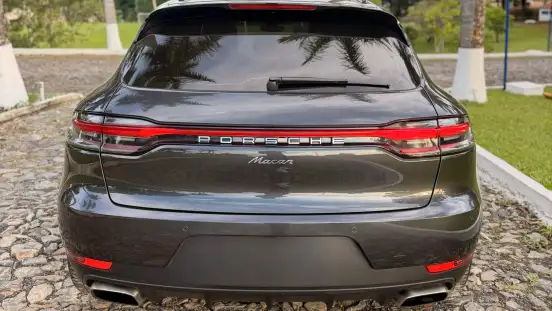 PORSCHE-MACAN-2021