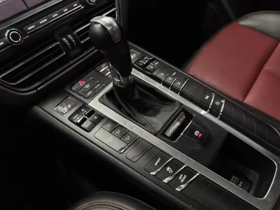 PORSCHE-MACAN-2.0 16V GASOLINA 4P AUTOMÁTICO PORSCHE-MACAN-2019