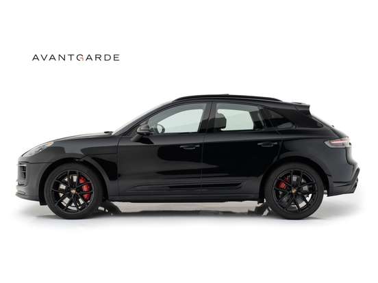 PORSCHE-MACAN-2023