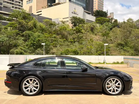 PORSCHE-PANAMERA-2025