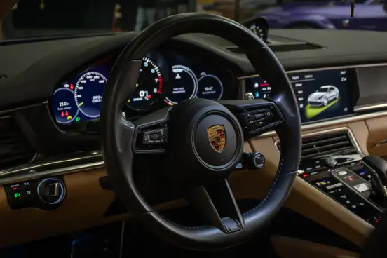 PORSCHE-PANAMERA-2022