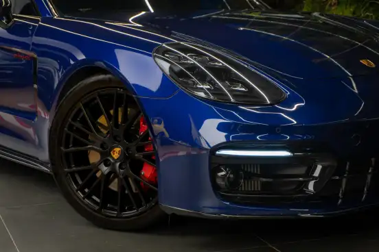 PORSCHE-PANAMERA-2022