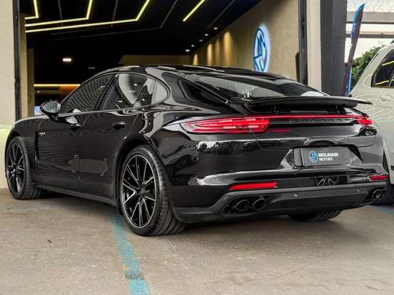 PORSCHE-PANAMERA-2019