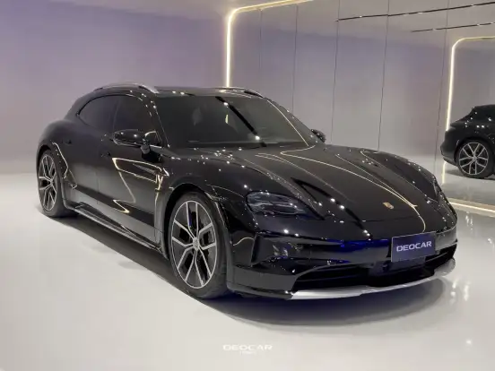PORSCHE-TAYCAN-2024