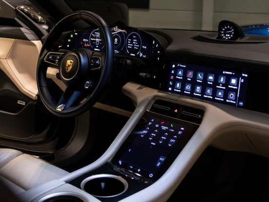 PORSCHE-TAYCAN-4S ELÉTRICO PORSCHE-TAYCAN-2021