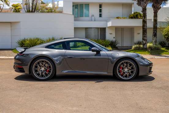 PORSCHE-911-2020