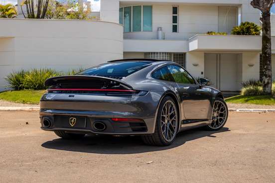 PORSCHE-911-2020