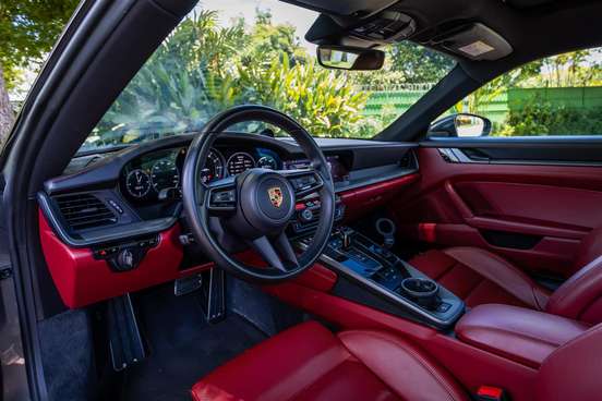 PORSCHE-911-2020
