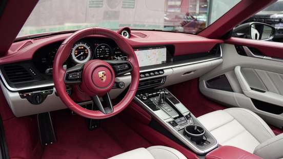 PORSCHE-911-2020