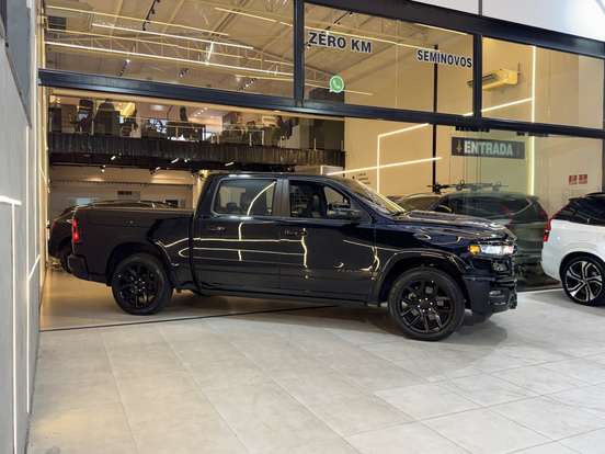RAM-1500-3.0 HURRICANE 6 BITURBO GASOLINA LARAMIE NIGHT EDITION CD 4X4 AUTOMÁTICO RAM-1500-2024