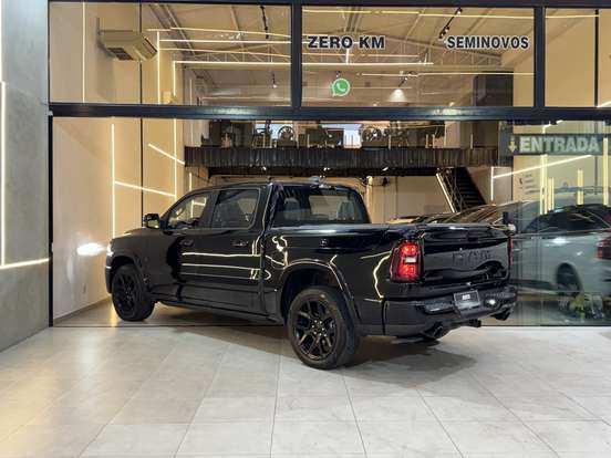 RAM-1500-3.0 HURRICANE 6 BITURBO GASOLINA LARAMIE NIGHT EDITION CD 4X4 AUTOMÁTICO RAM-1500-2024